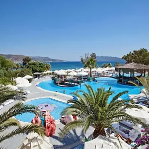Salmakis & Semesteranläggning (resort)